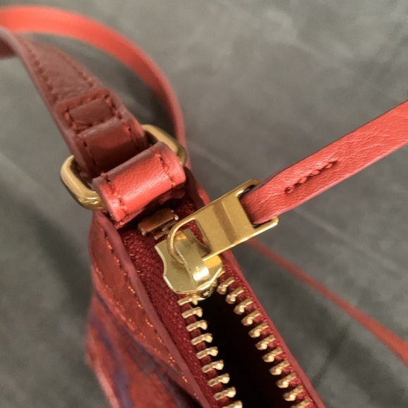 Fossil Crossbody Bag - Picture 8 of 14